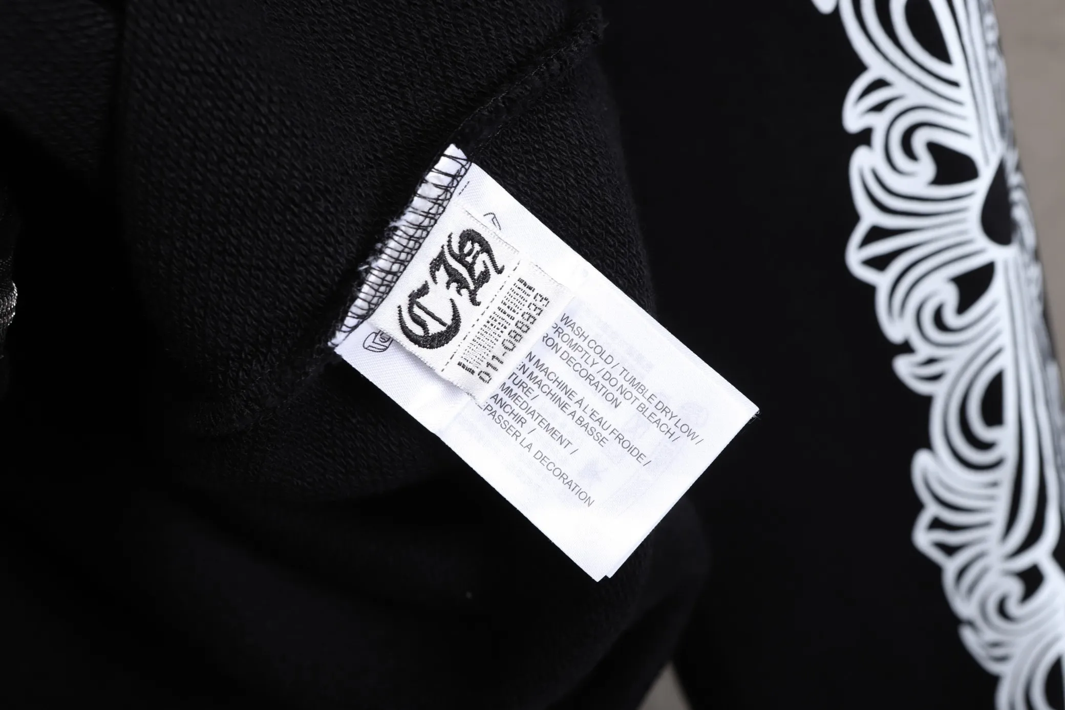 🅿️380 top version new k02 🇺🇸City limited｜ChromeHearts 25 early autumn Chrome Hearts zipper hooded sweatshirt is here Sanskrit letter city cross horseshoe arm zipper hooded sweatshirt, same style for men and women, a must-have basic versatile sweatshirt jacket for early autumn, easy to solve daily matching problems! Casual fit hooded sweatshirt, the silhouette is casual, smooth, casual and tolerant. 530g, custom-made high-weight pure cotton fabric with clear texture and comfortable upper body. The classic model is a must-have for students. If you like it, come and get the same model!